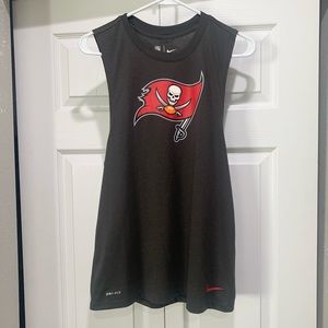 Nike NFL Tampa Bay Buccaneers gray sleeveless shirt